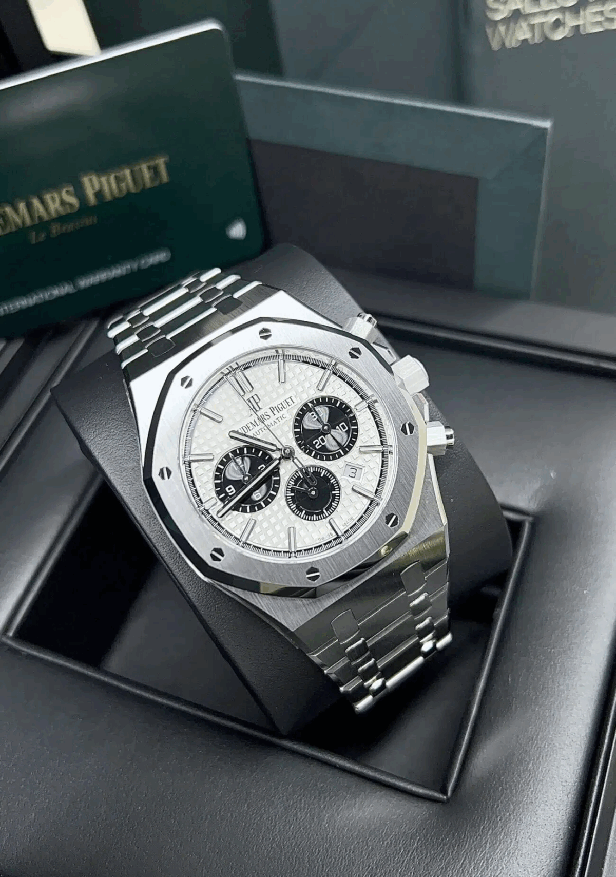Audemars Piguet Royal Oak Chronograph Stainless Steel Watch Silver/Black Dial Replica