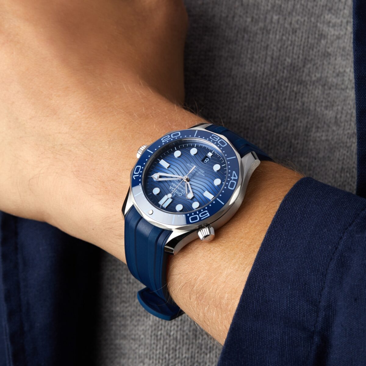 Omega Seamaster Diver 300M Co-Axial Master Chronometer 42mm Summer Blue Replica