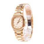 Patek Philippe Nautilus 18k Yellow Gold Replica