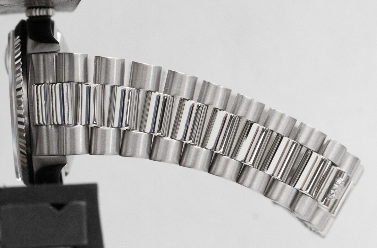 Rolex Day-Date President Factory Diamond 18K White Gold Silver 36mm Watch Replica